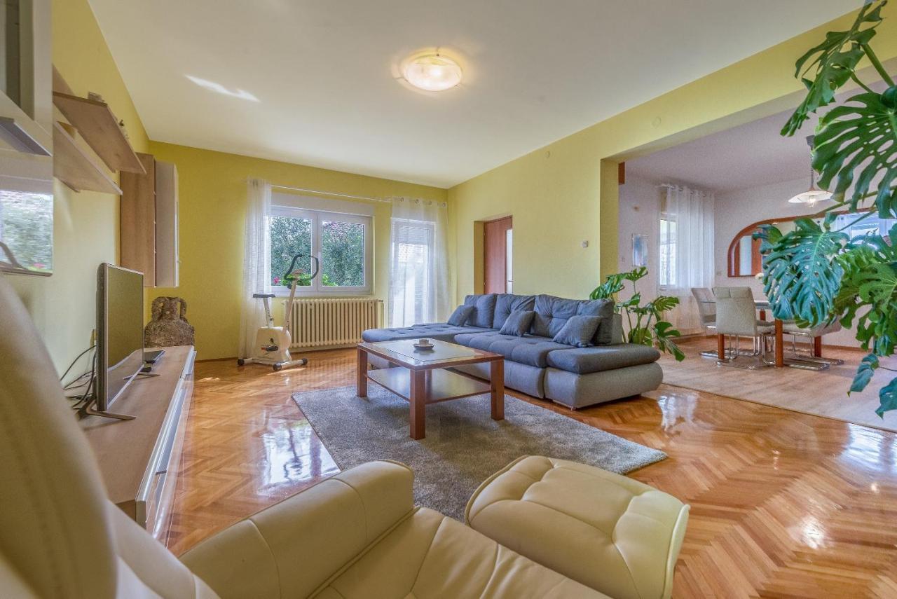 Apartments Villa Odesa With Shared Pool Zadar Luaran gambar