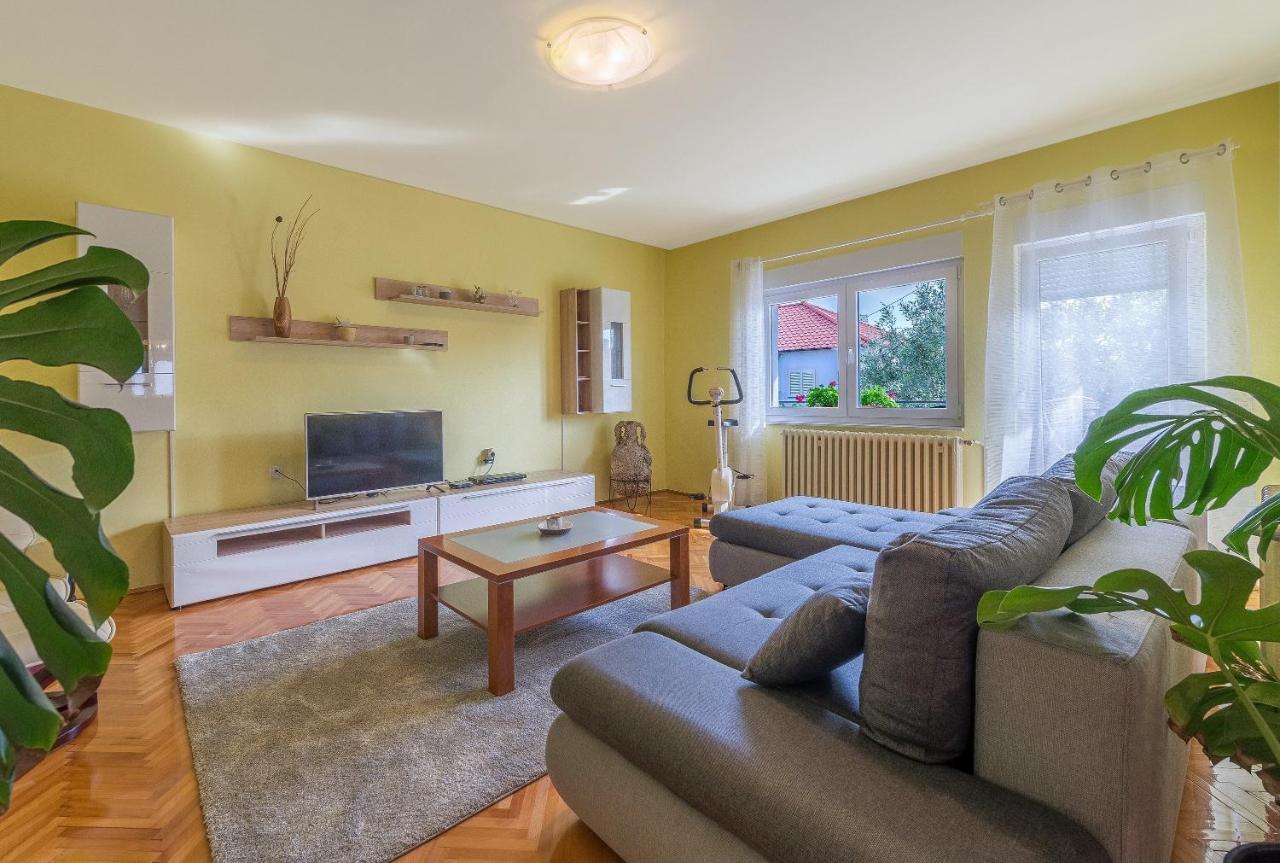Apartments Villa Odesa With Shared Pool Zadar Luaran gambar