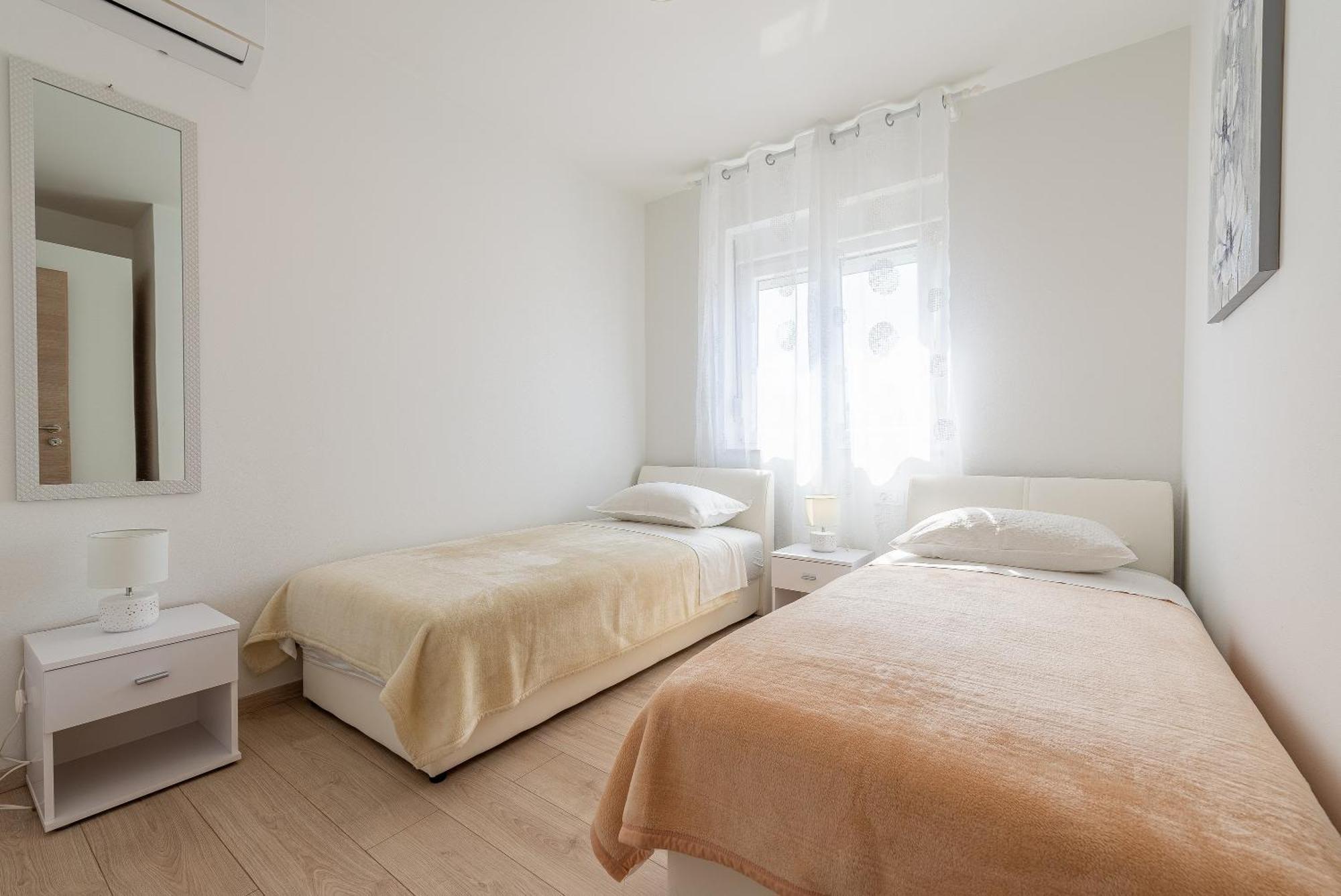Apartments Villa Odesa With Shared Pool Zadar Luaran gambar