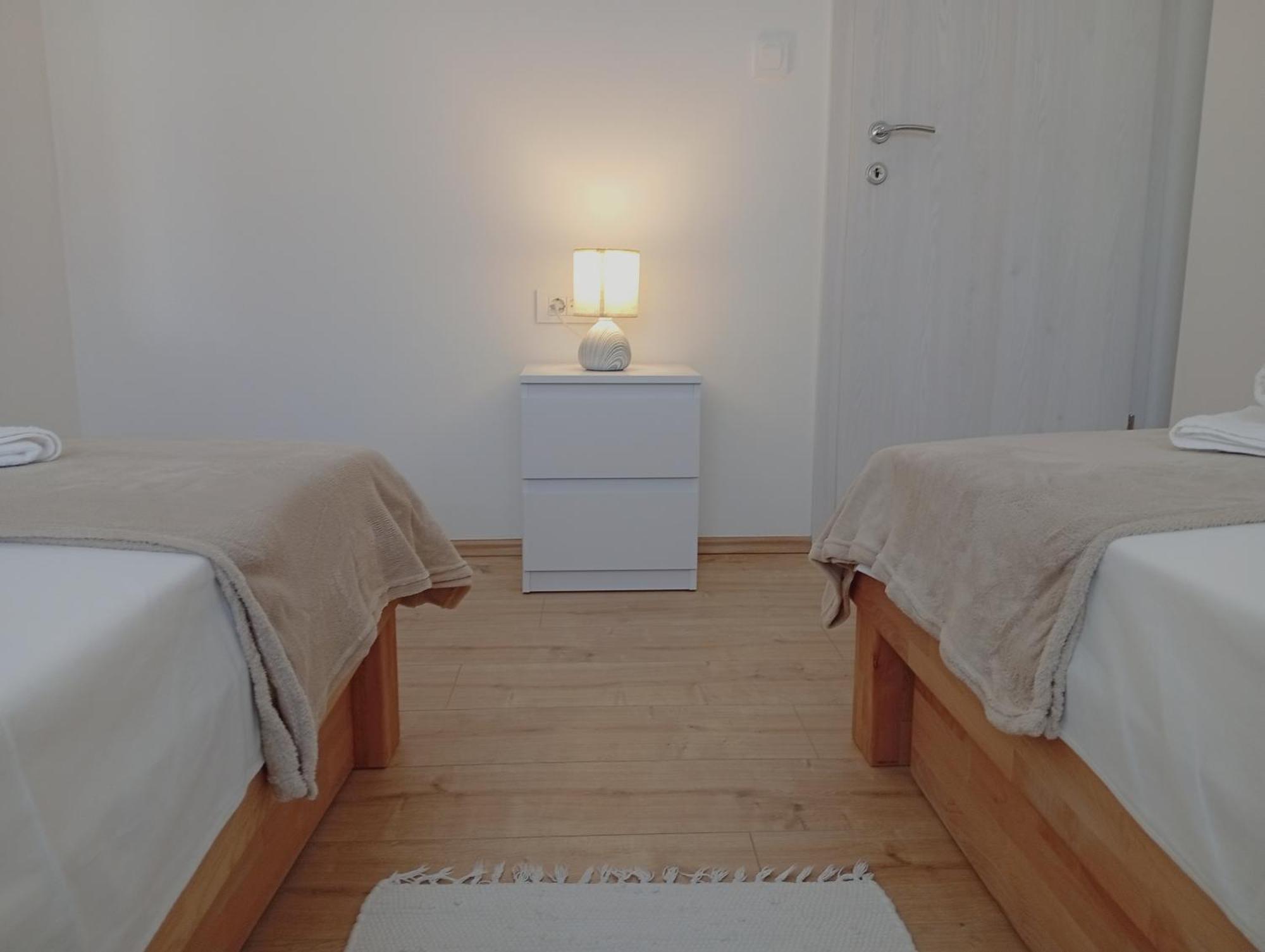 Apartments Villa Odesa With Shared Pool Zadar Bilik gambar